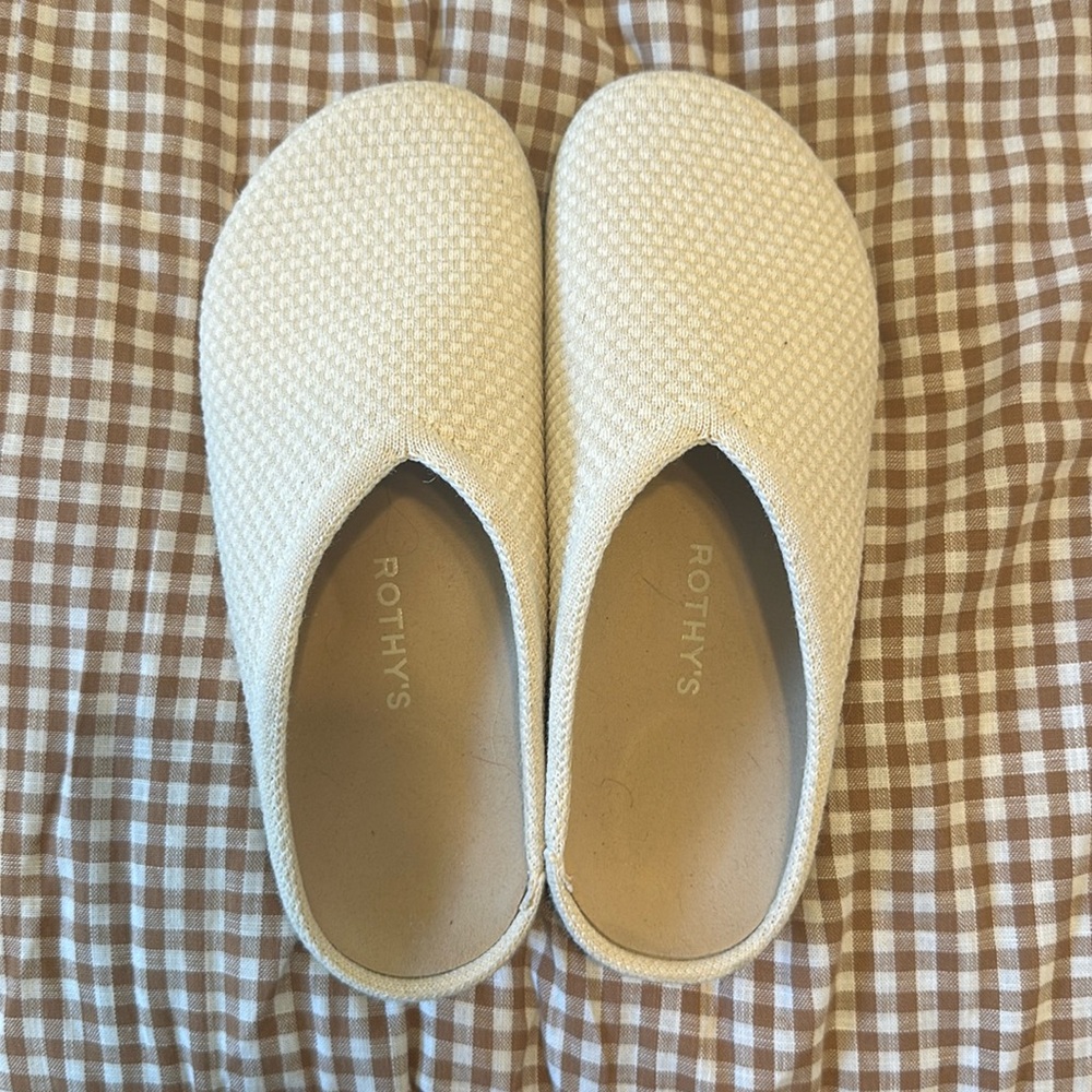 ROTHYS SIZE 9 CLOGS (NO LONGER ON SITE)